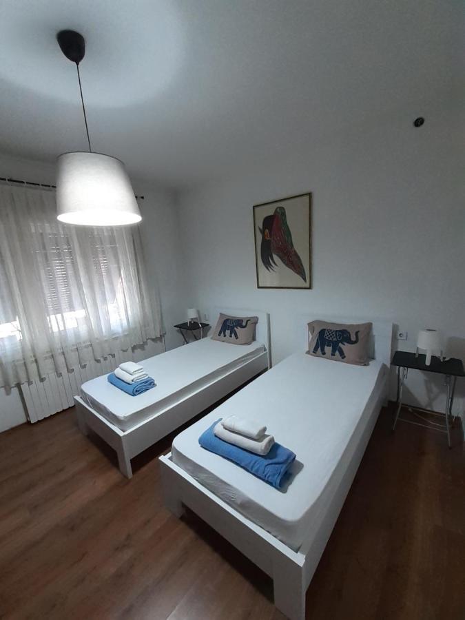 Double M City Center Apartments Skopje Buitenkant foto