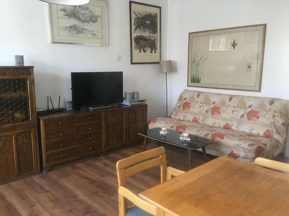 Double M City Center Apartments Skopje Buitenkant foto